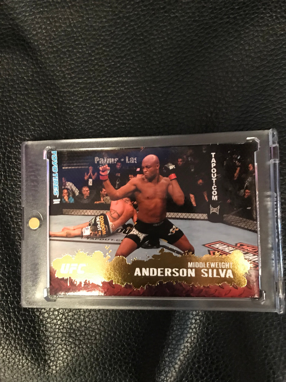 TOPPS 2009 UFC Middleweight Anderson Silva 33