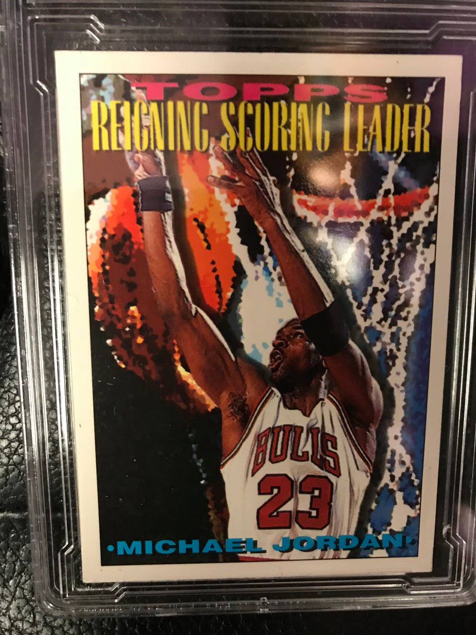 1993-94 Topps Reigning Scoring Leader Base #384 Michael Jordan 7.0 Raw