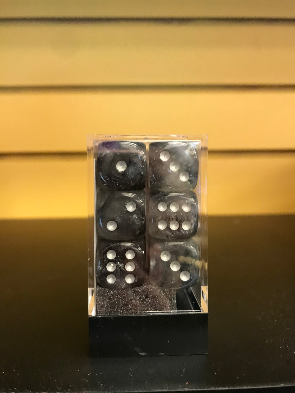 SIGNATURE 16MM DICE BLOCKS LIGHT SMOKE/SILVER