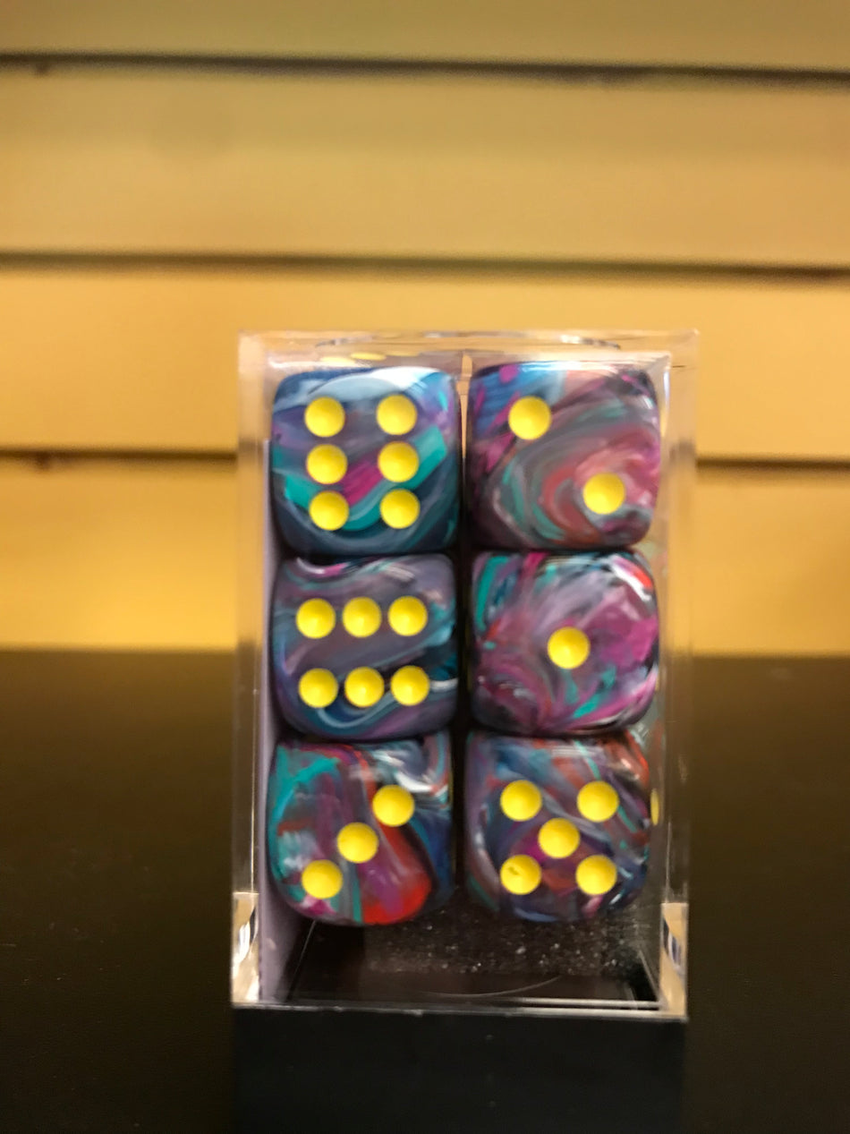 SIGNATURE 16MM DICE BLOCKS MOSAIC/YELLOW