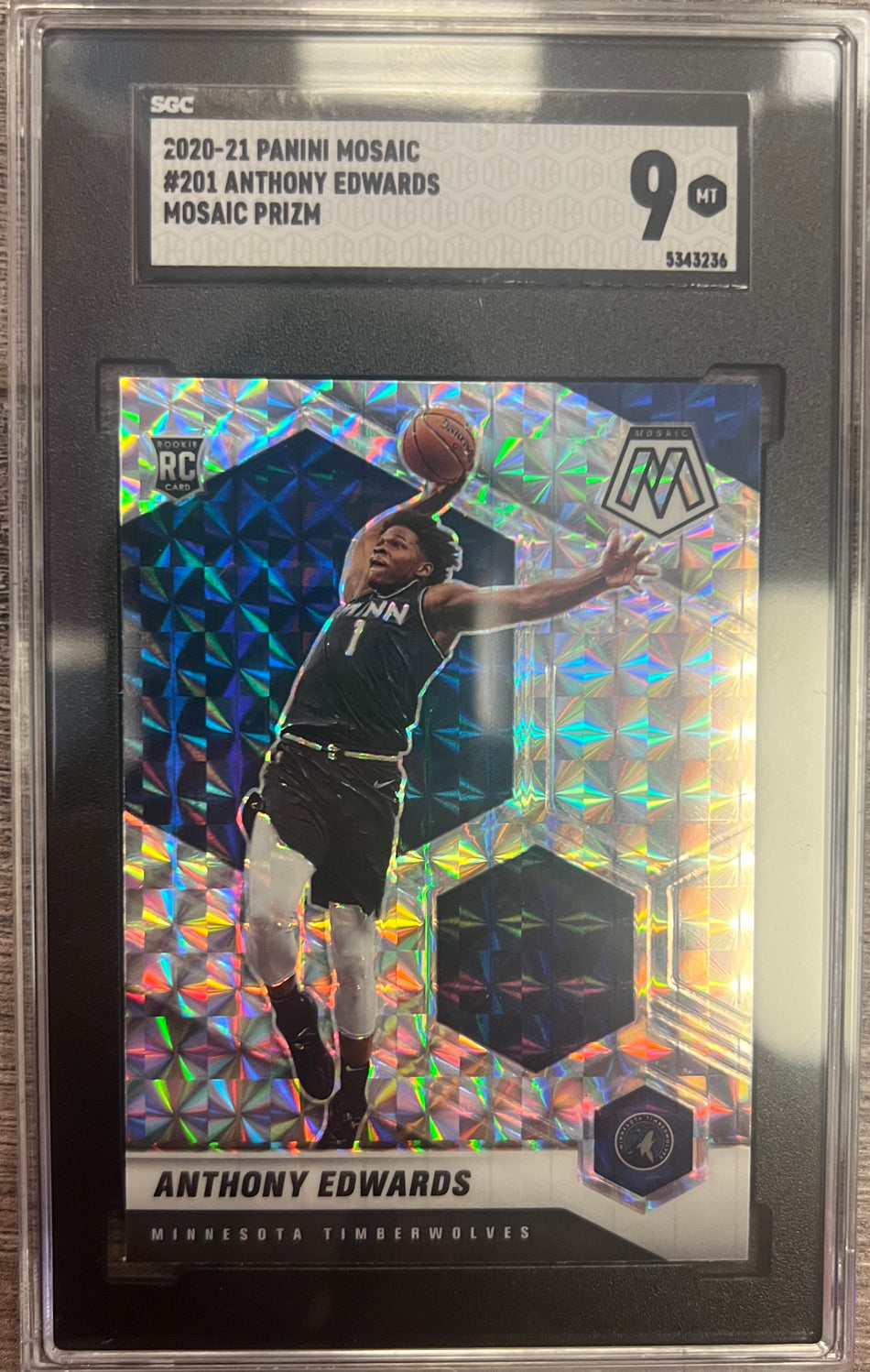 2020-21 PANINI MOSAIC ANTHONY EDWARDS MOSAIC PRIZM SGC 9