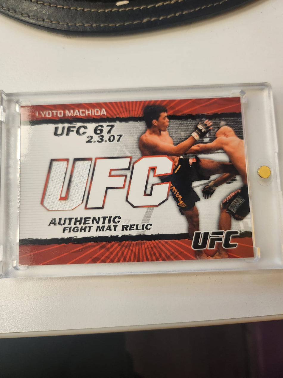 2009 Topps Lyoto Machida UFC Authentic Fight Mat Relic FM-LM 49/88